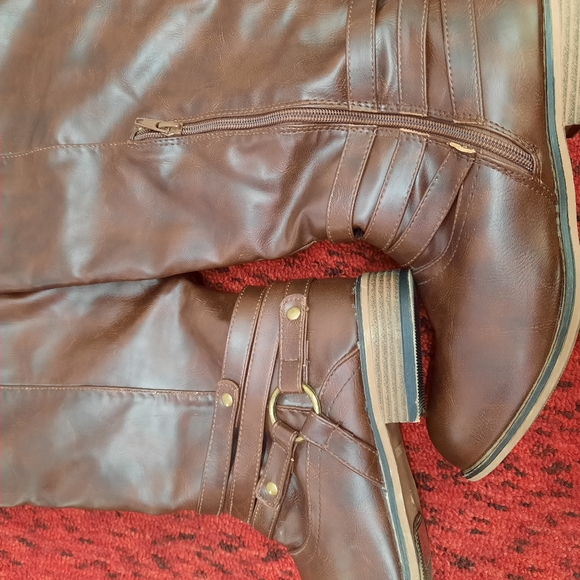 Journee Collection Women's Brown Studded Ankle Strap Tall Riding Boots Size 9 - Picture 11 of 11